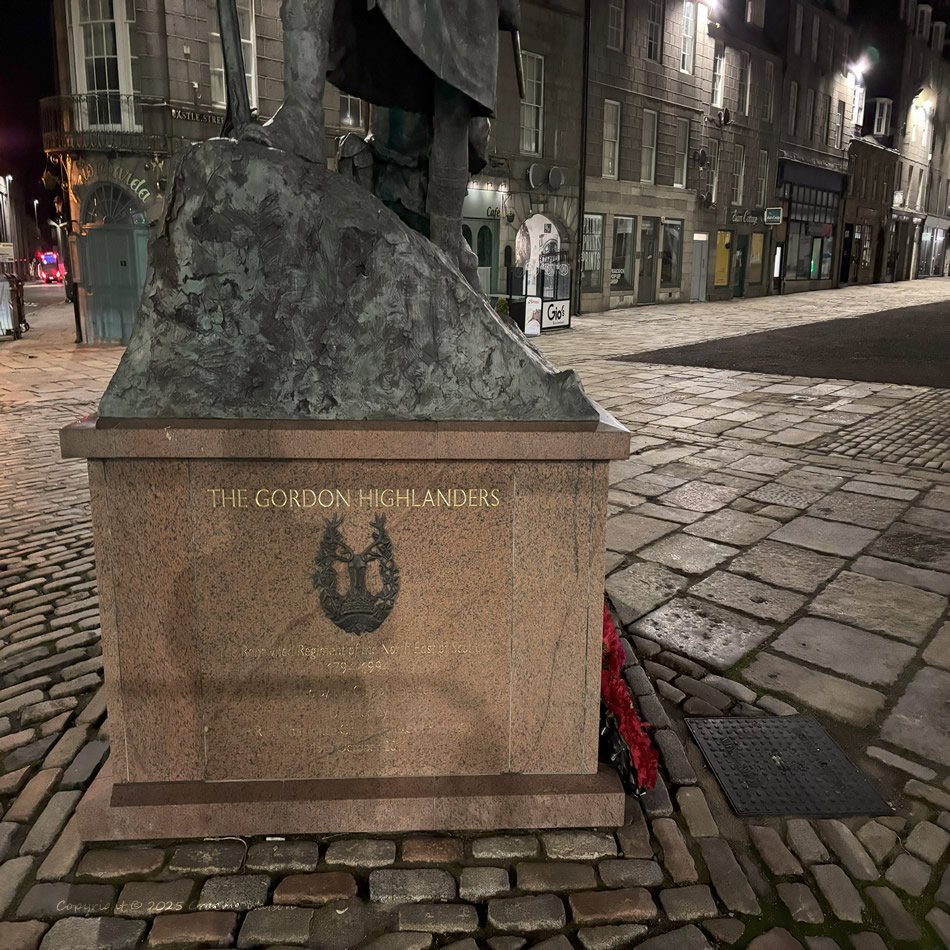The Gordon Highlanders memorial statue in Castlegate, Aberdeen City, Scotland - Copyright &copy; 2025 Graeme Watson.